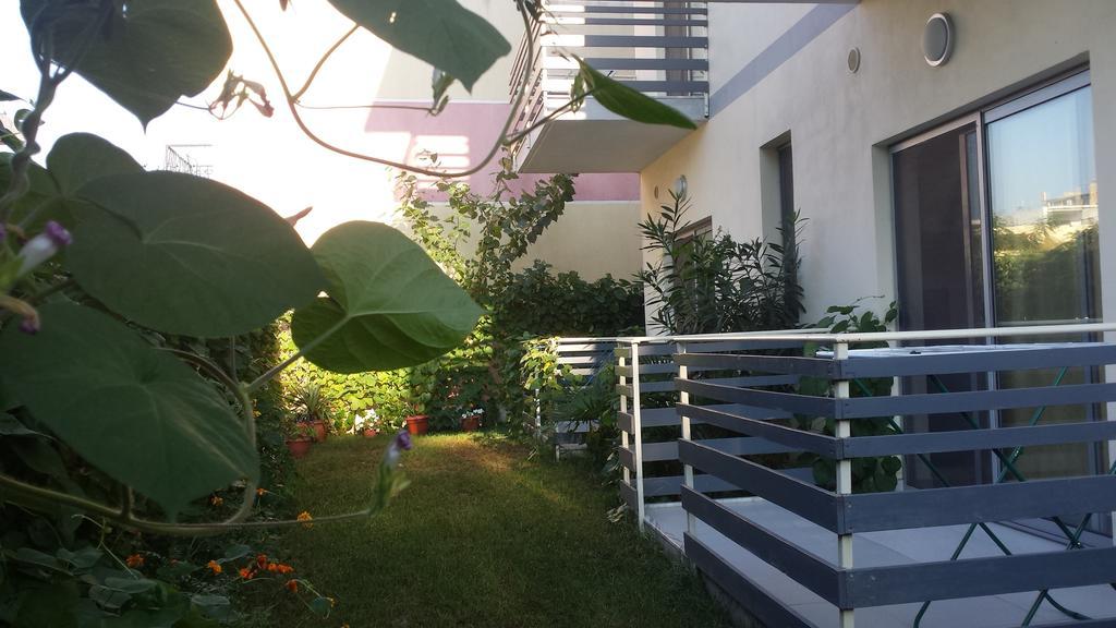 Aparthotel Vila Tufi Velipojë Oda fotoğraf
