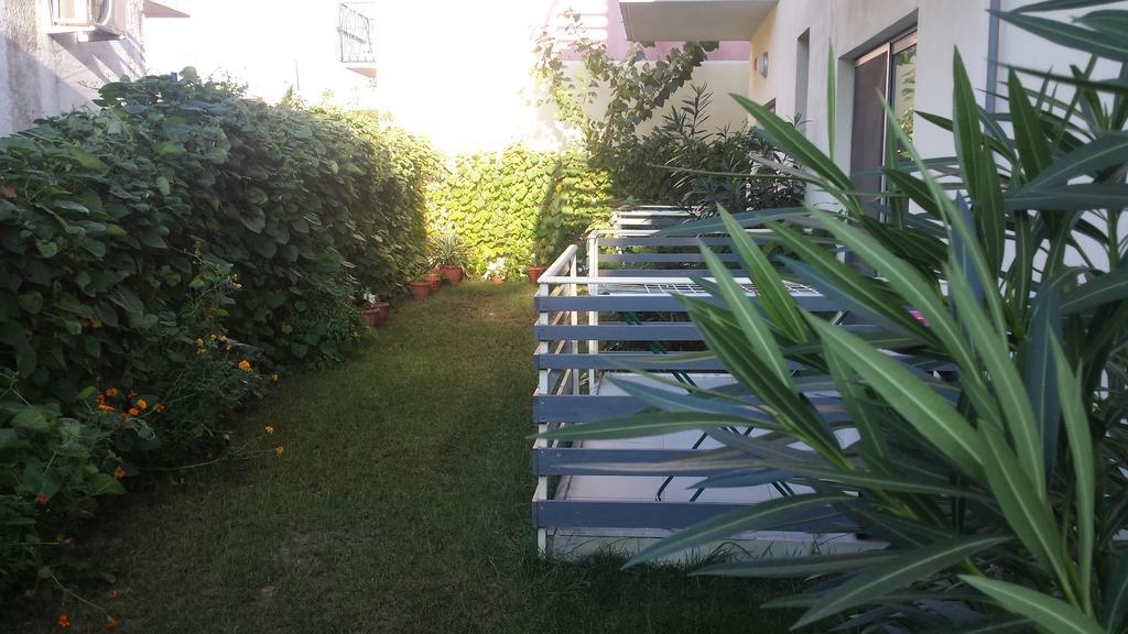 Aparthotel Vila Tufi Velipojë Oda fotoğraf