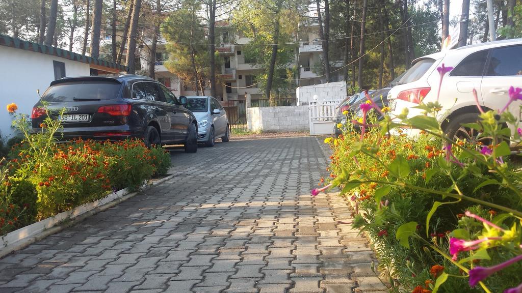 Aparthotel Vila Tufi Velipojë Oda fotoğraf