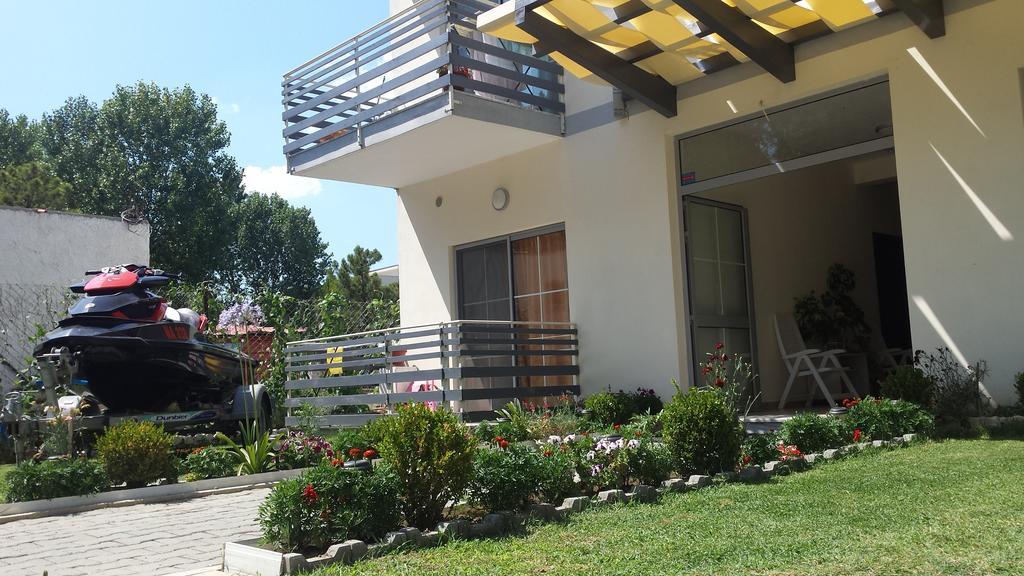 Aparthotel Vila Tufi Velipojë Oda fotoğraf