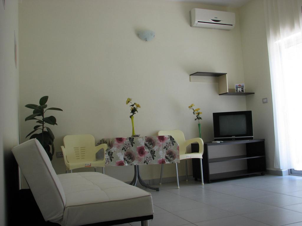 Aparthotel Vila Tufi Velipojë Dış mekan fotoğraf